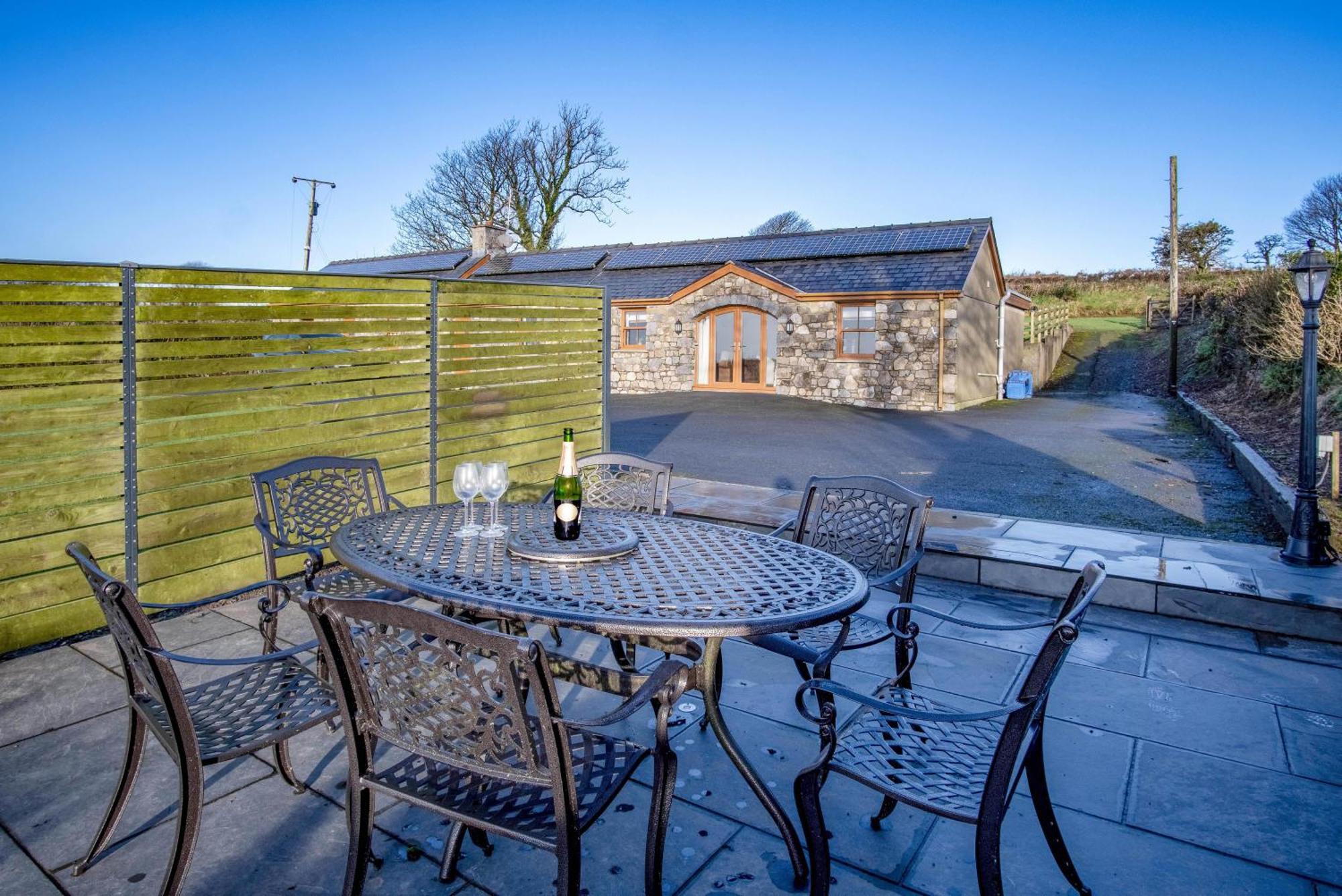 The Beacon - 3 Bedroom Cottage - Ludchurch - Narberth Exterior photo